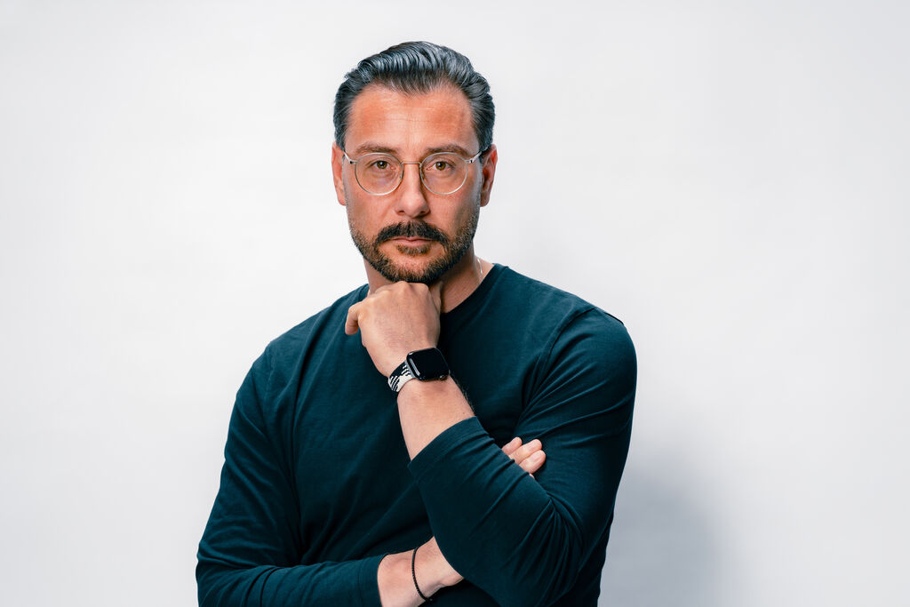 2023 11 30 Meta Design Oliver Salkic2965 ret Medium Size