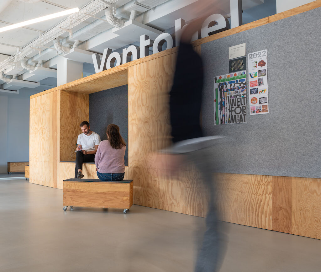 MDZ Website Office 04